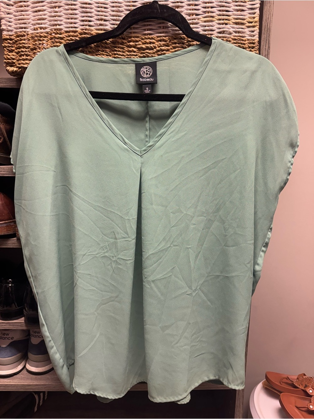 bobeau Mint Green V-Neck Cap Sleeve Blouse